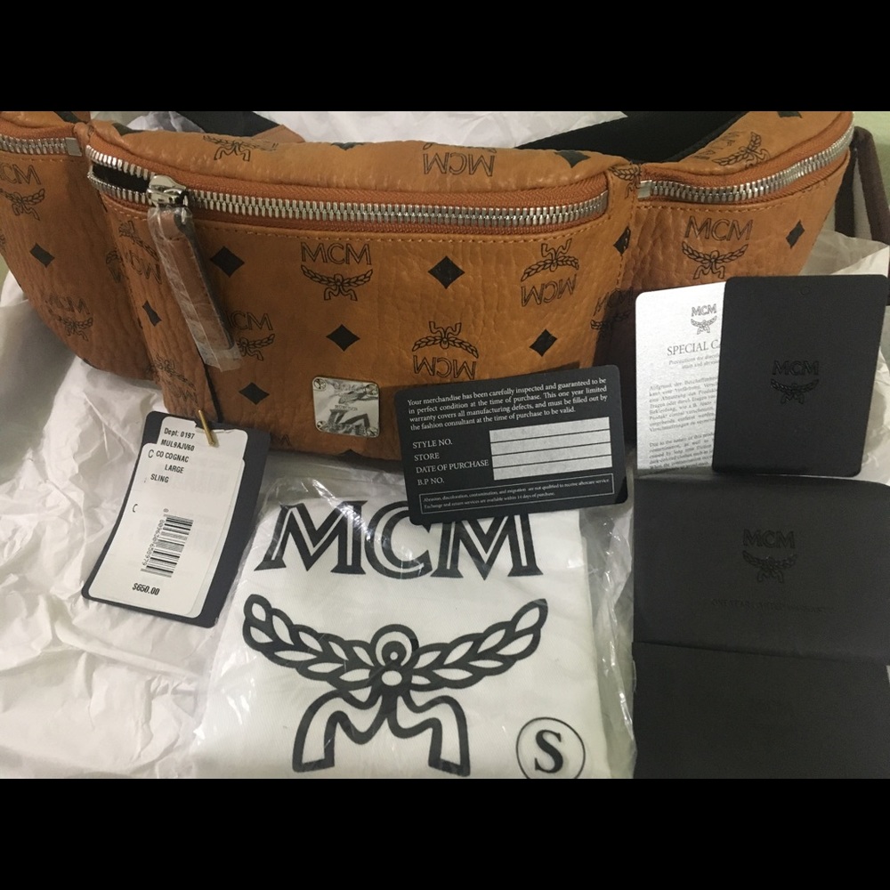 MCM 3 multi pocket sling bag - Picture 6 of 8